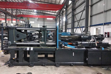 果筐注塑機廠家如何選擇比較好？需重視這些因素！