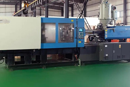 大型二板注塑機(jī)多少錢一臺(tái)？幾十萬(wàn)到上百萬(wàn)人民幣！