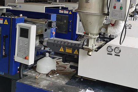 購買果筐注塑機(jī)的三要素，你知道嗎？